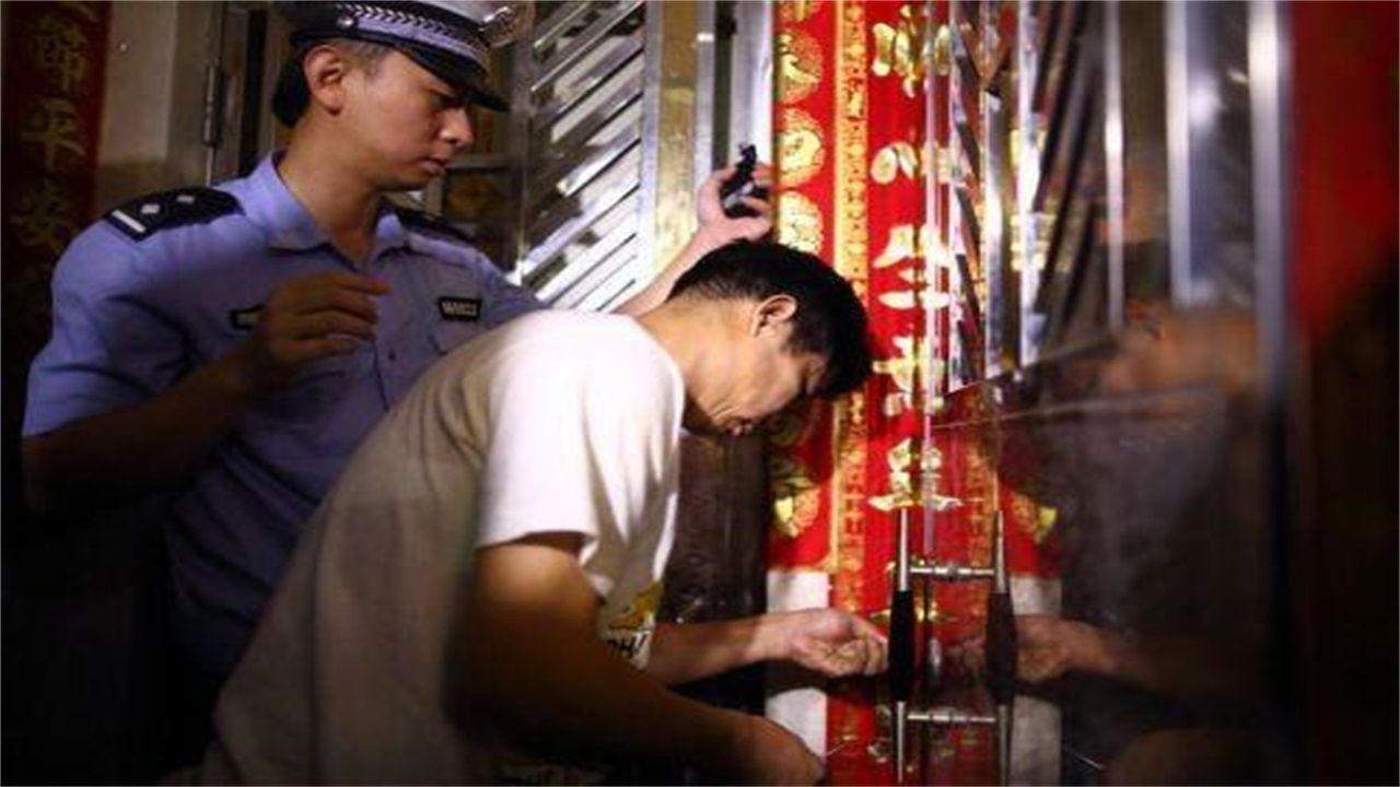 大理请开锁师傅开了锁后，师傅